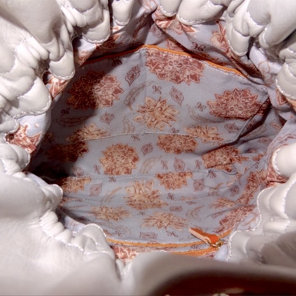 SOLD!! NEW HOBO INTERNATIONAL - Picture 8 of 11